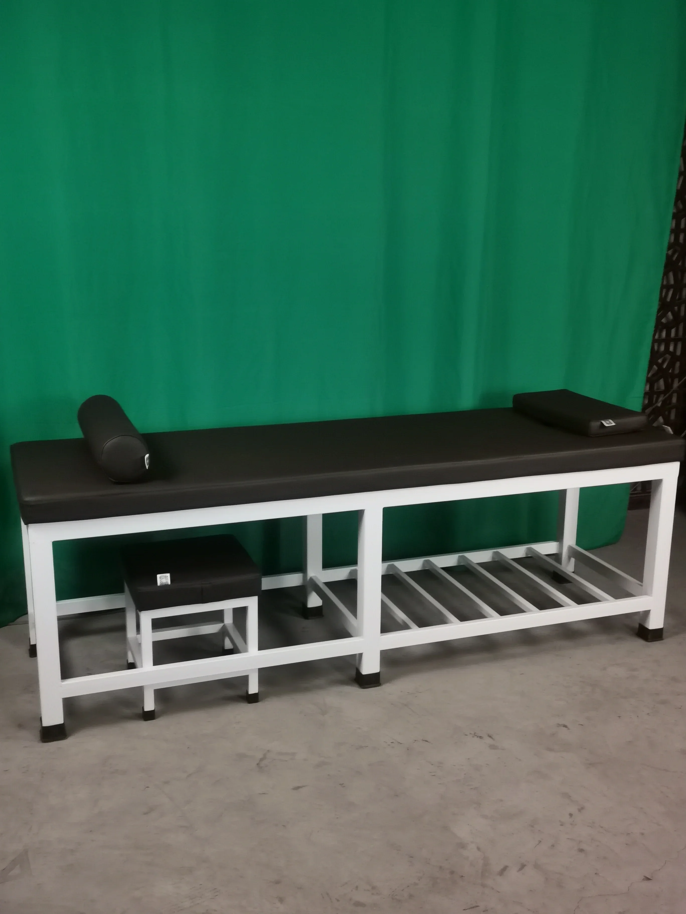 Iron frame integrated welding step back bed traditional Chinese medicine massage Japanese Thai bed