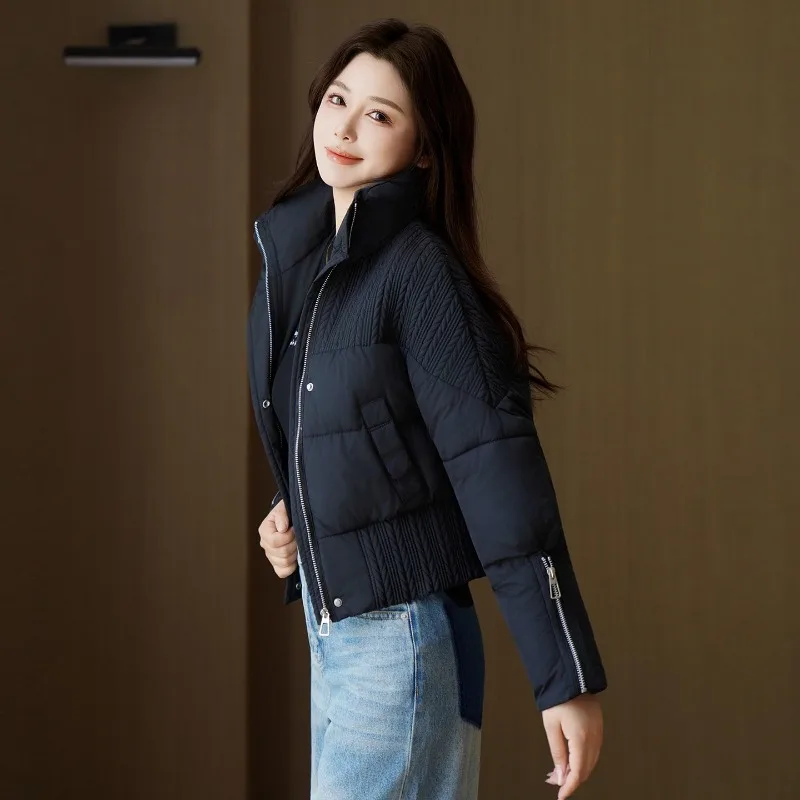 سترة قطن نمط قصير شتاء جديد 2025 سترة قطن دافئة عصرية بلون غربي معطف سترة قطن للتنقل #4