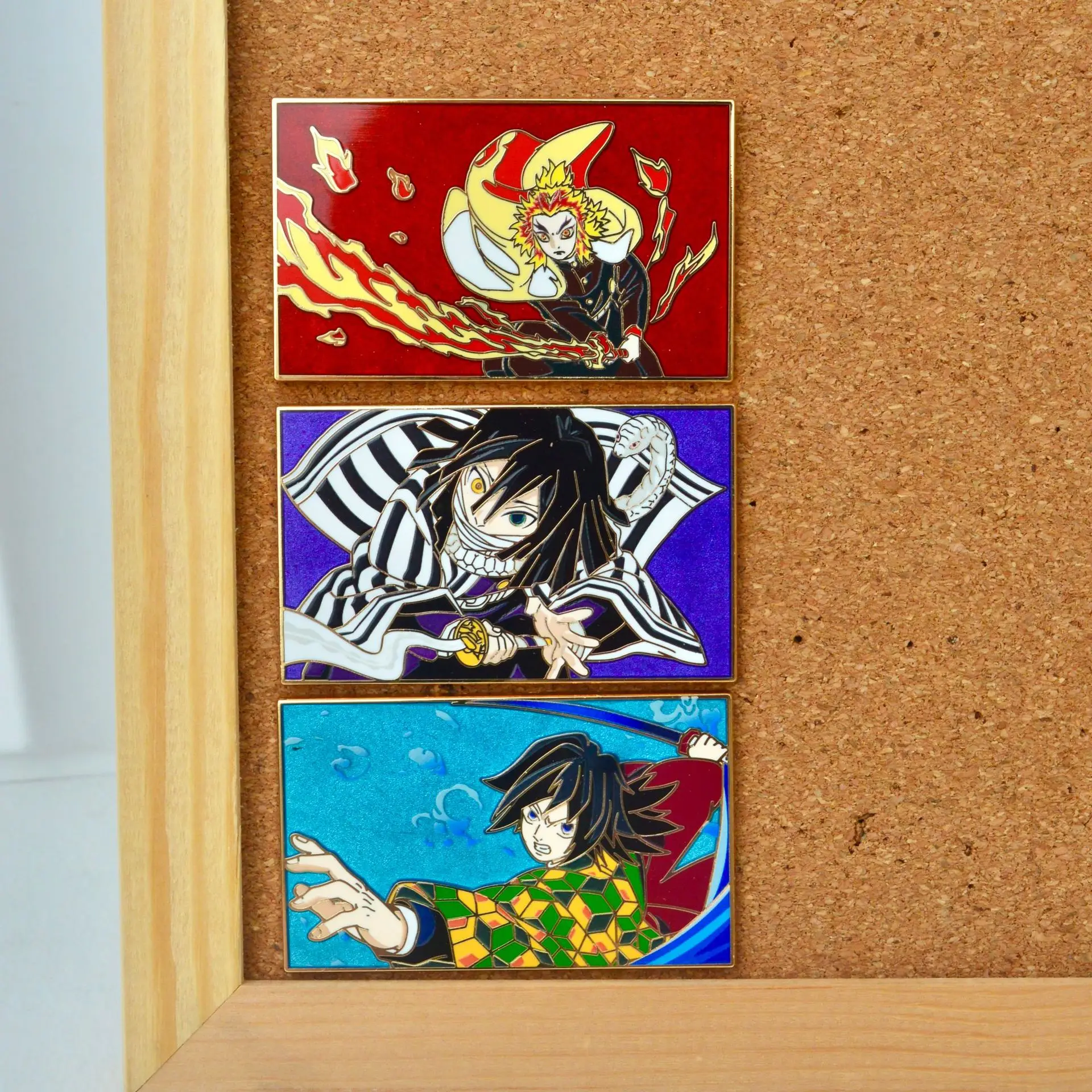 

Demon Slayer: Kimetsu No Yaiba Metal Badge Tomioka Giyuu Iguro Obanai Rengoku Kyoujurou Enamel Metal Brooch