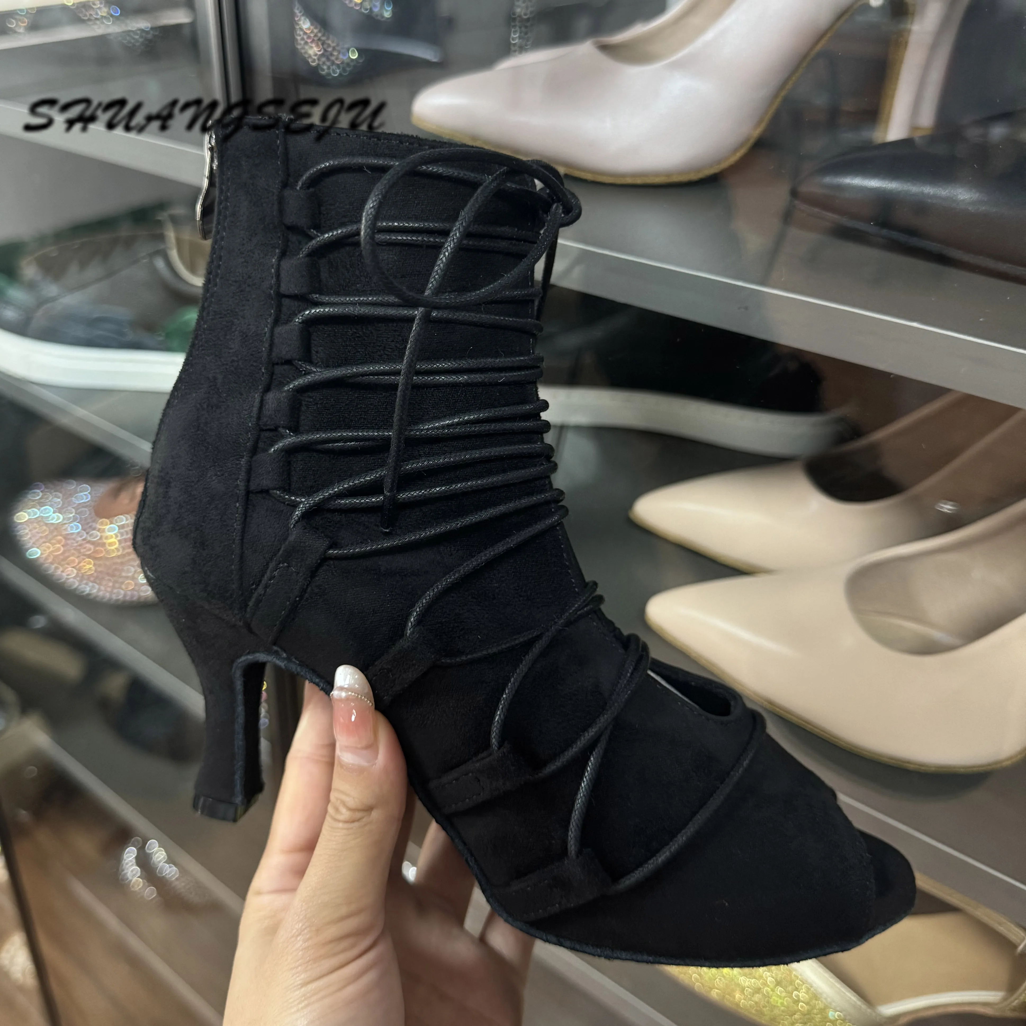 SHUANGSEJU Black strappy Latin dance shoes, Roman‑style high‑heel jazz ankle boots, zipper design, soft‑soled comfortable dance