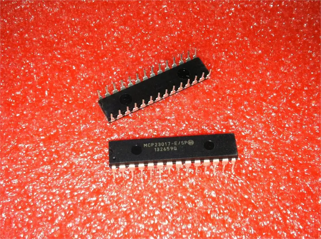 1pcs/lot MCP23017-E/SP MCP23017 DIP28 16-Bit I/O Expander with I2C Interface IC NEW In Stock