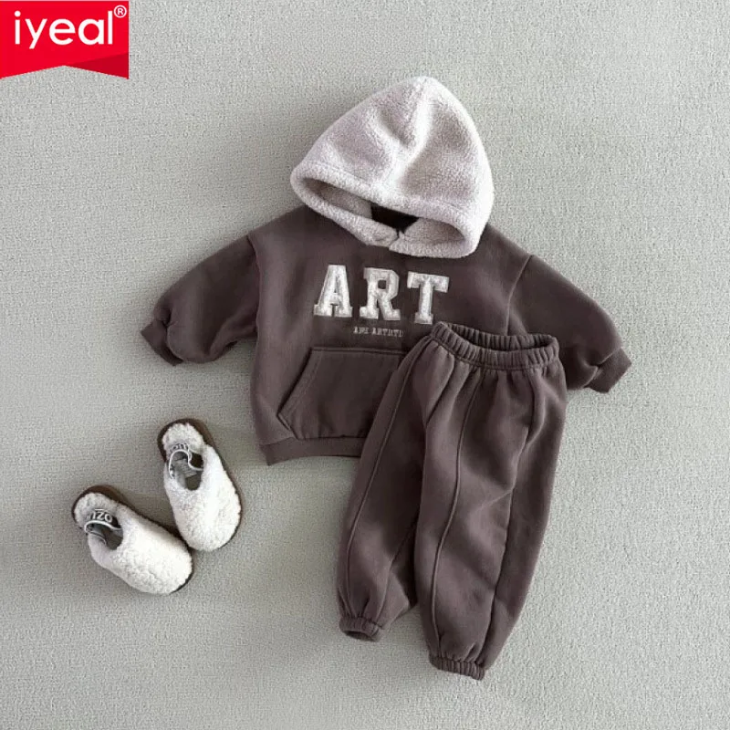 

IYEAL новый комплект корейской зимней флисовой одежды для мальчиков и девочек, стильная флисовая толстовка с капюшоном и цветными блоками, 2 шт.