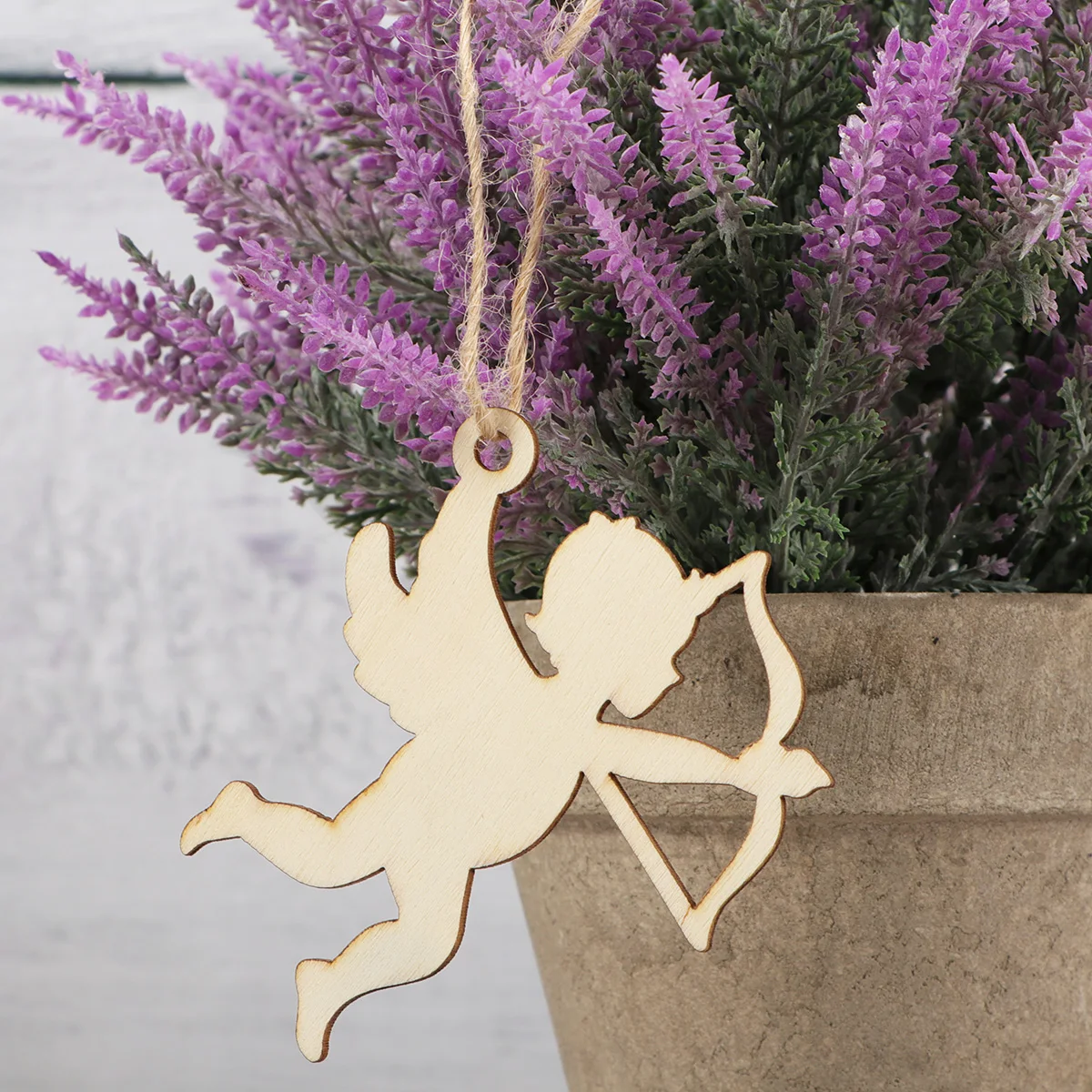 

10pcs Wooden Pendant Wedding Decoration Christmas Tree Decor Cupid Shape Party Ornament Home Garden Wedding Decoration