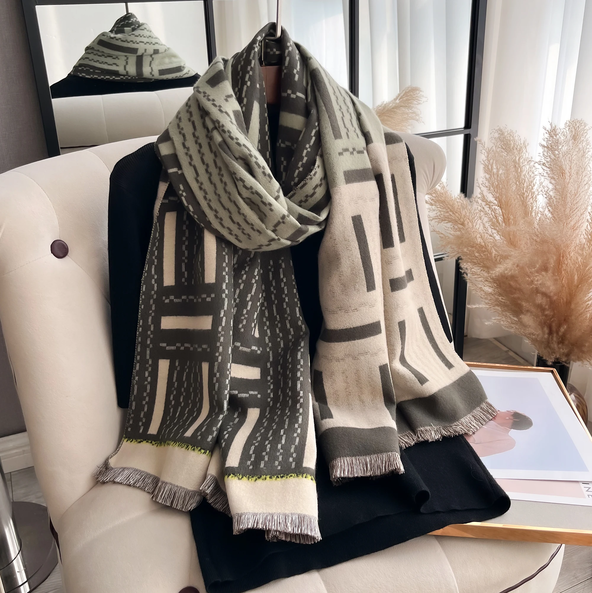 2024 Luxury Brand Two-Sided Jacquard Scarf pashmina Cashmere Soft Warm Fringe Pashmina Shawl Winter Coldproof Windproof Blanket