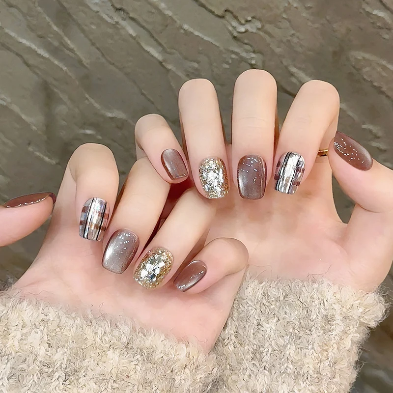 10 Stuks Korte Vierkante Valse Nagels Glitter Streep Eenvoudige Bruine Cat Eye Volledige Cover Afneembare Nep Nagel Tips Faux Vingernagels