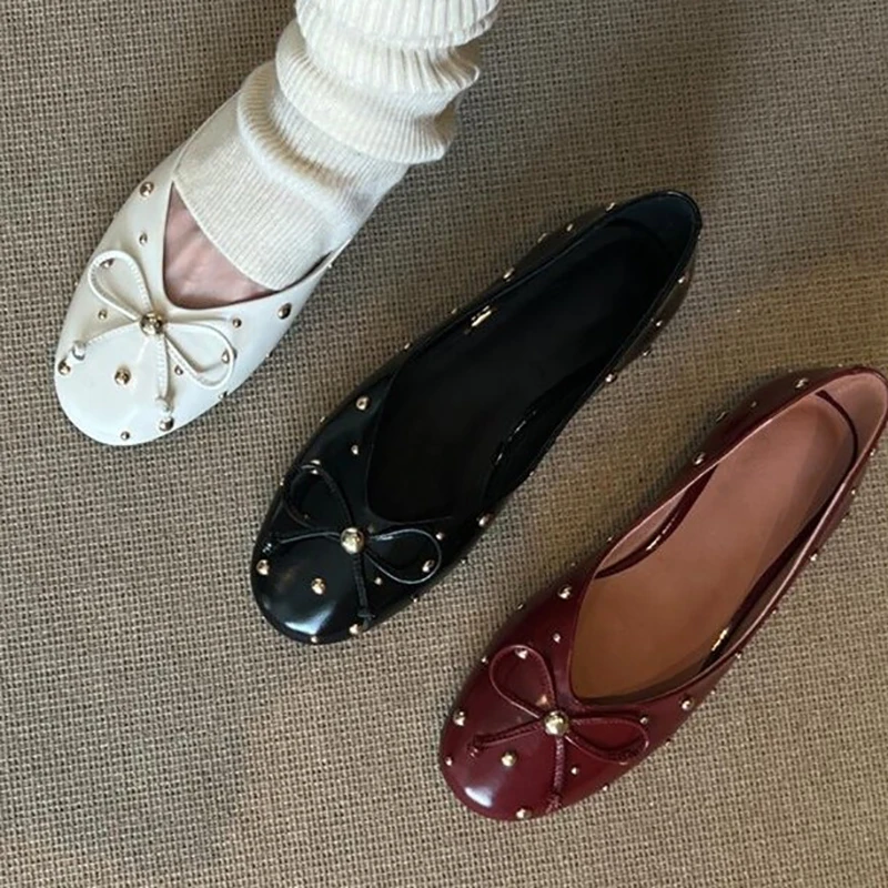 Women's New Spring and Summer Simple Shallow Shoes Bow Rivet Flat Loafers One Pedal Light Bean Shoes.