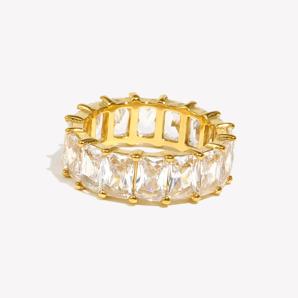 E.B.belle Tarnish Free 18K Gold Plated Shiny Square Zircon Ring 316L Stainless Steel Transparent Waterproof Women\'s ring