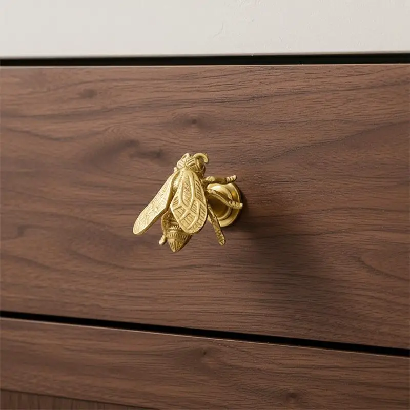 Creative Retro Bee Brass Handle Vintage Single Hole Cabinet Door Knobs Gold Furniture Hardware Wardrobe Drawer Pulls Dresser
