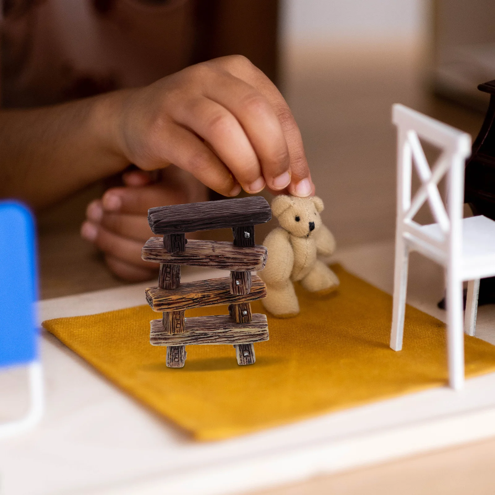 4 قطعة كرسي مقعد مصغر زخرفة خمر نمط الراتنج حديقة البراز دمية اكسسوارات للحرف اليدوية ديكور المناظر الطبيعية الصغيرة #1