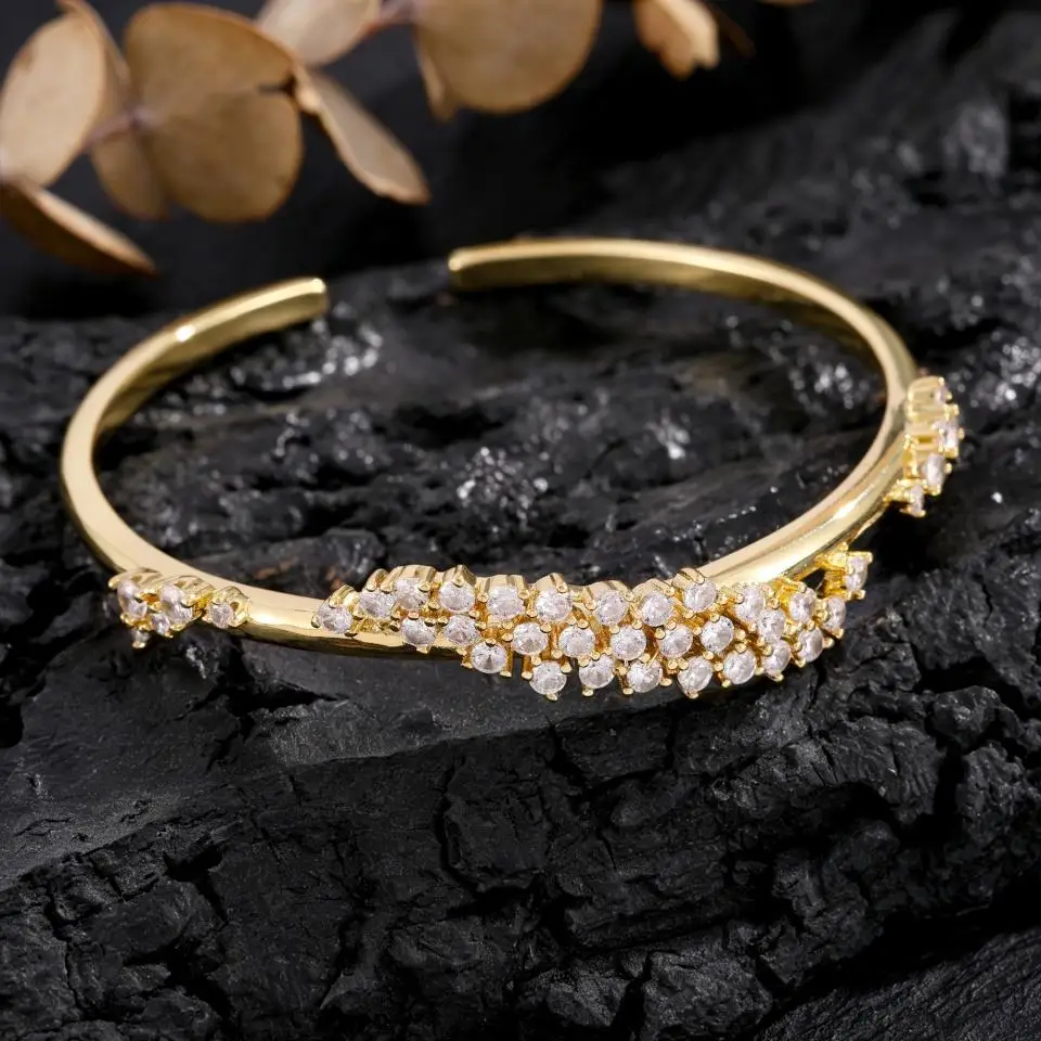 ZAKOL Luxuriöses, rundes, stapelbares Armband mit kubischen Zirkonia-Steinen für Damen und Mädchen, für den täglichen Gebrauch, exquisites Hochzeits- und Party-Schmuckgeschenk – Detail 8
