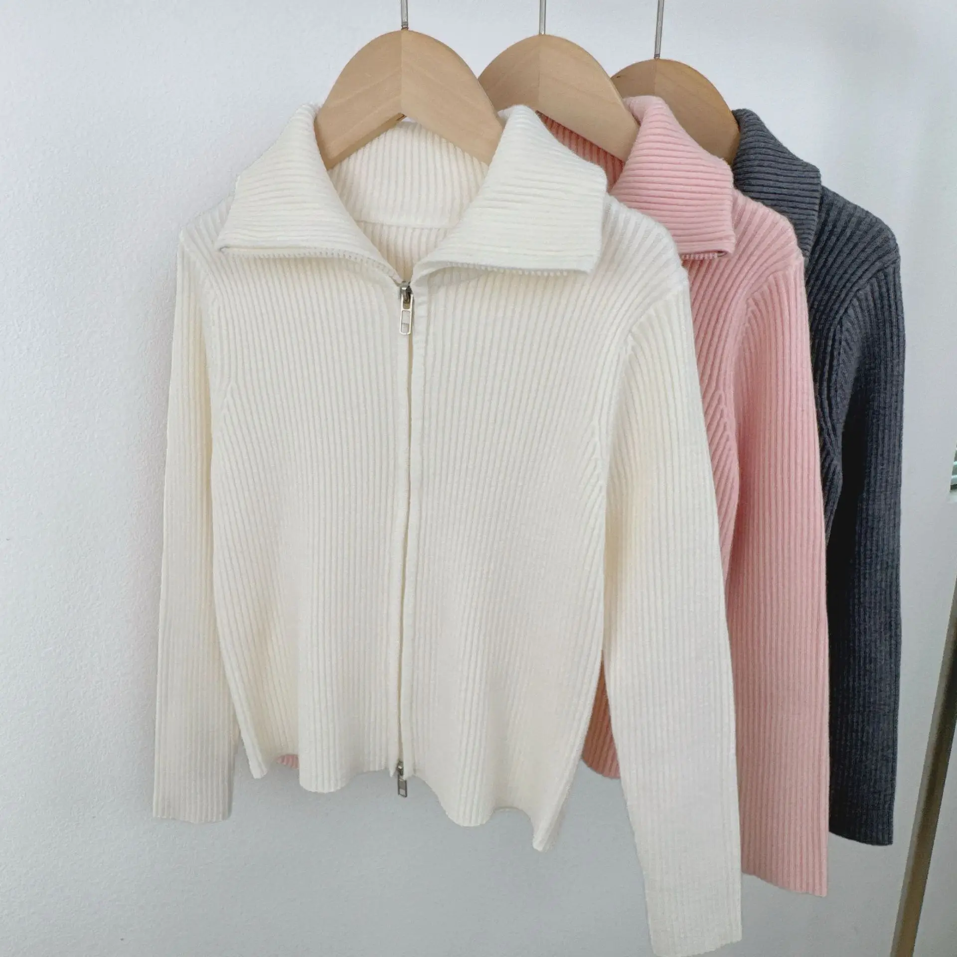2026 Autumn-Winter New Style Children's Collar-Sleeved Slim-Fitting Knitted Cardigan Sweater - Versatile Top for Boys and Girls