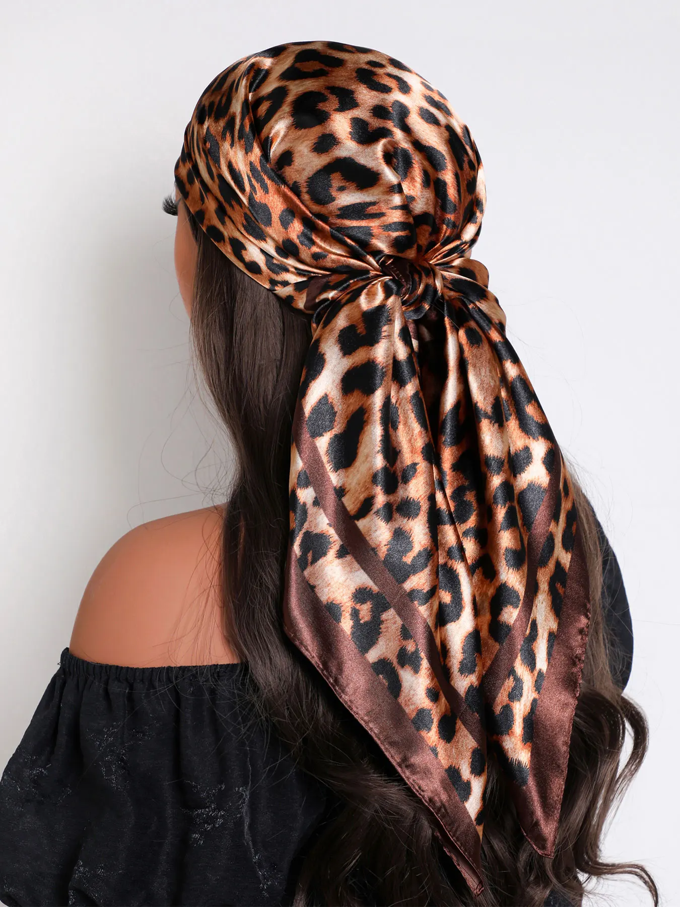Leopard Animal Print Satin Square Scarf 90x90cm, Women Large Headscarf Neck Shawl Multi‑use Handbag Accessory Gift