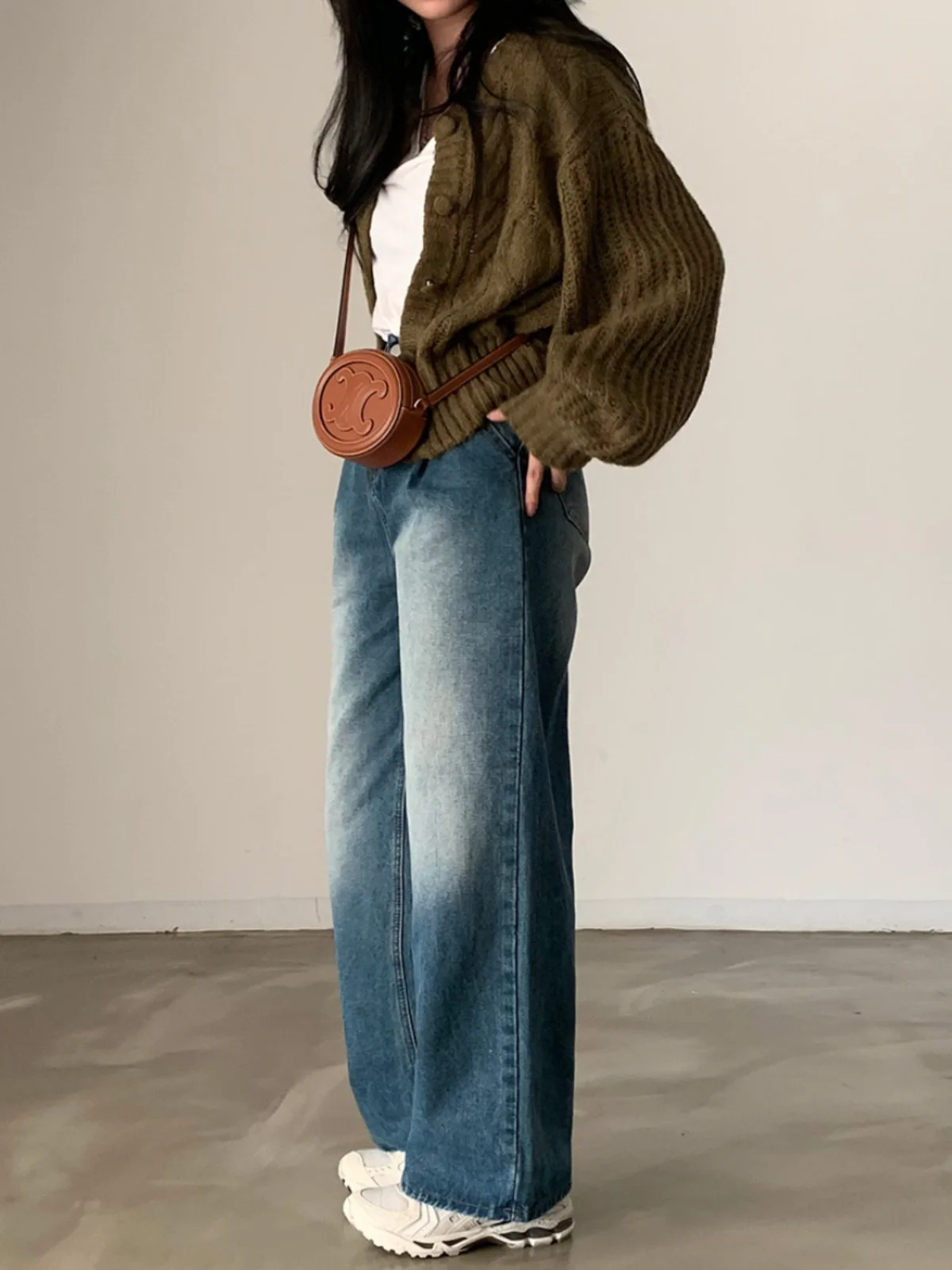 Retro Lazy Sle ถักเสื้อกันหนาวผู้หญิงฤดูหนาว Elegance รอบ Ne เดี่ยวปุ่มยาว Sve WARM TOP สบาย Fit