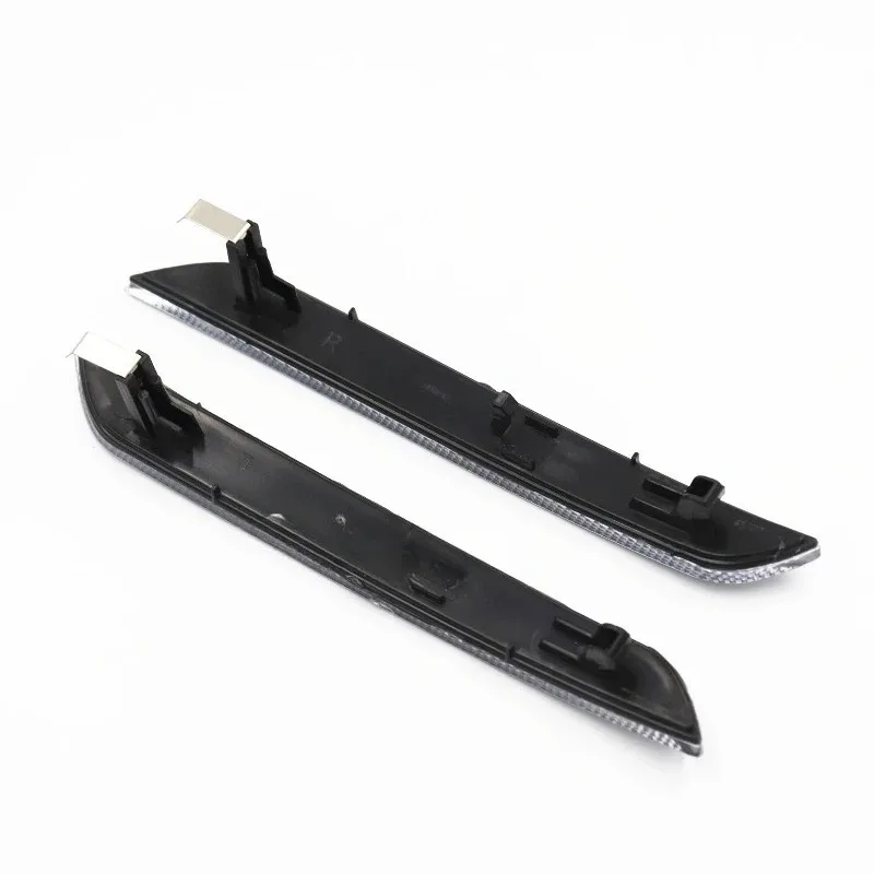 63147187087 63147187088 A Pair Front Bumper Reflector Lamp Side Marker Light for BMW X6 E71 E70 E72 X5M  2002-