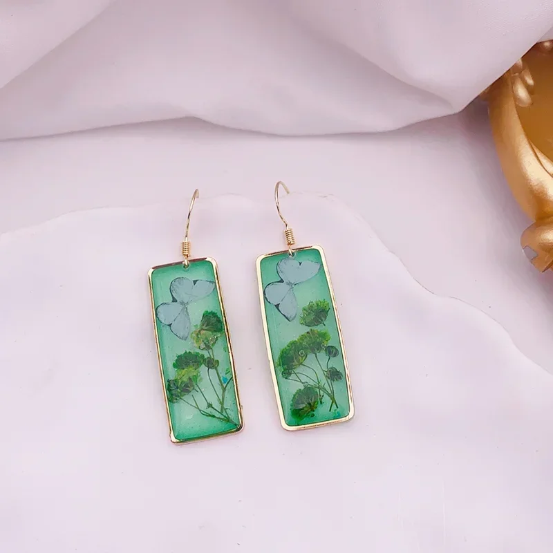 Minar Lovely Real Dye Flower Clear Resin Drop Earrings for Women 14K Gold Plated Copper Pendant Earring Wedding Casual Jewelry
