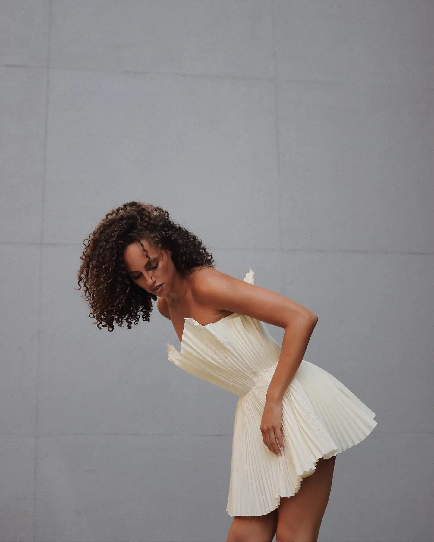 Moda sem alças plissado malha mini vestido exclusivo babados em camadas tule cocktail vestido de noite romântico formal vestidos de festa