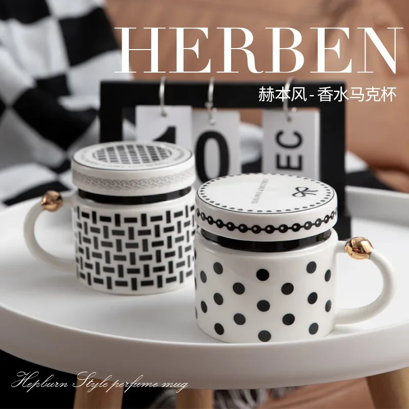 Black and white polka dot Hepburn wind with lid ceramic mug water cup coffee cup breakfast cup light luxury gift creative teacup