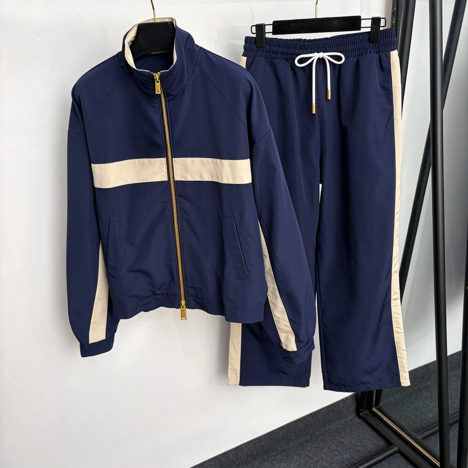 2026 high-quality women's clothing Korean retro color blocked sports suit20267994