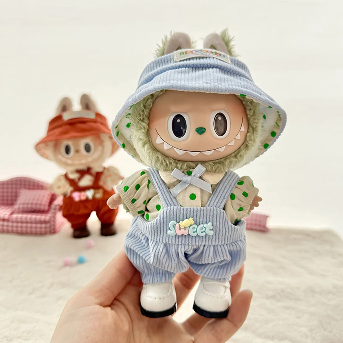 Simpatici mini vestiti per bambole in peluche Accessori per abiti Zaino Pantalone con cappello per accessori di abbigliamento Labubu Regalo per ragazza