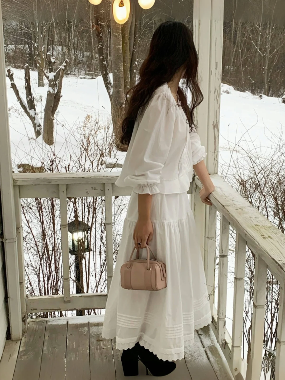 Chic Anti-Aging Women's Faion Set with Ele Long Skirt And Chic White irt with Pleats Square Collar Fairy-Like Aosphere