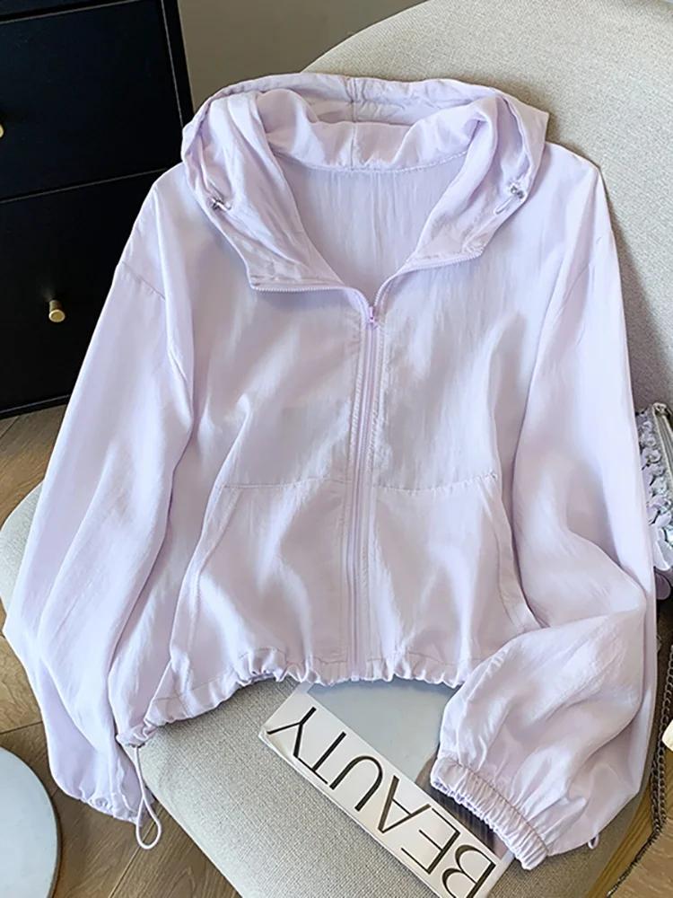 女性の軽量フード付きジッパー日焼け防止シャツピュアカラー春夏新スタイルファッショナブルなアウターウェア通気性