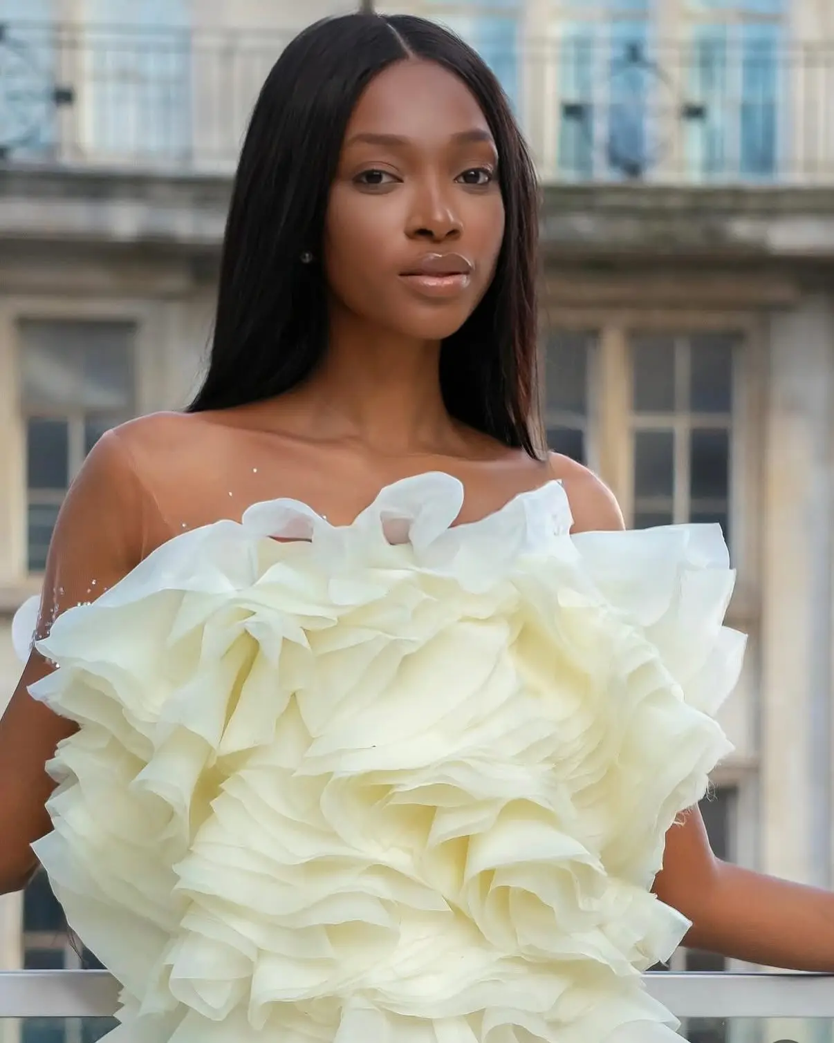 Light Yellow Layers Short Prom Party Dresses Tiered Sheer Neck Wedding Guest Dress Mini Event Gown Ruffle Formal Dress