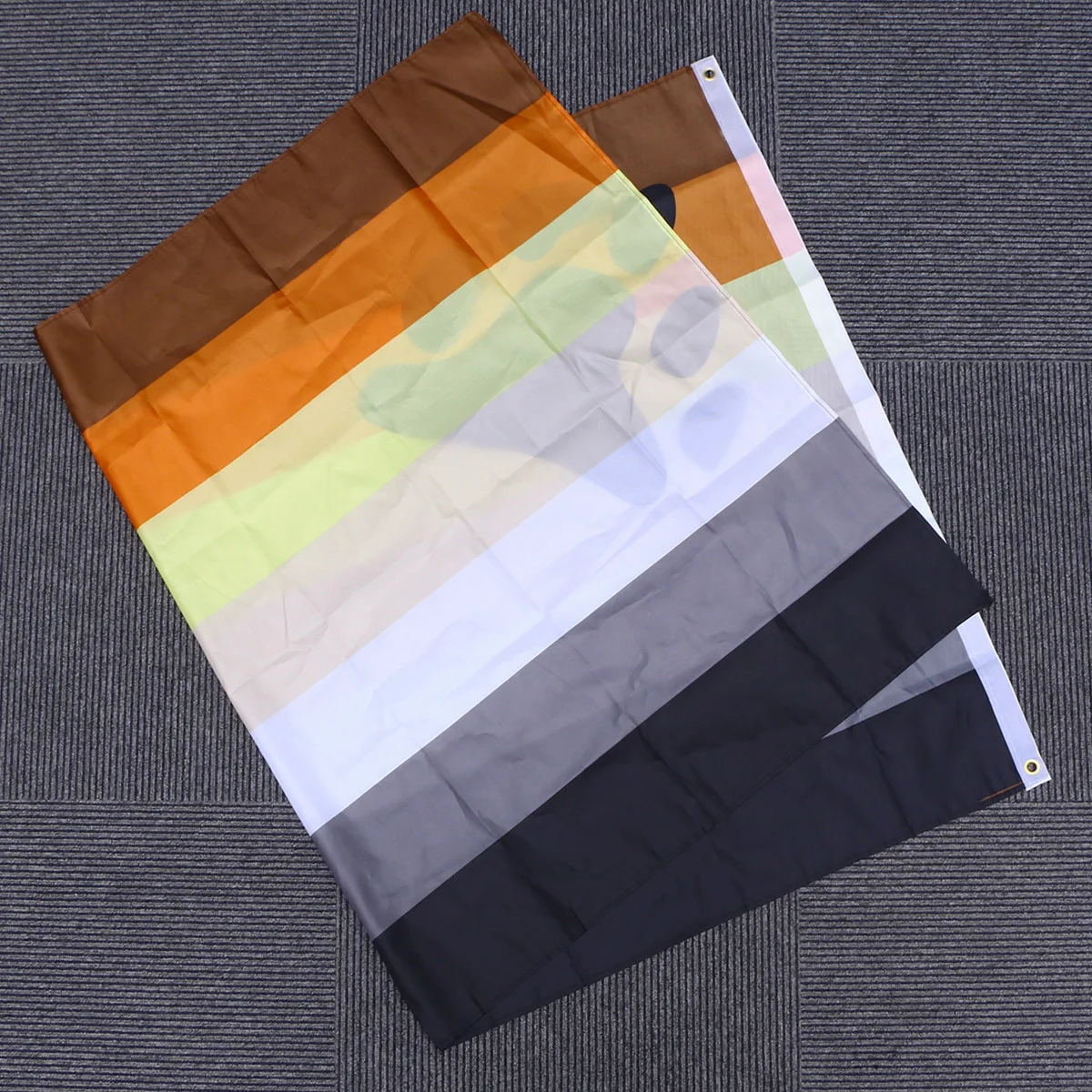 

Classic Durable Polyester Outdoor Decoration Bright Colors Reinforced Brass Grommets Wind Resistant Large Rainbow