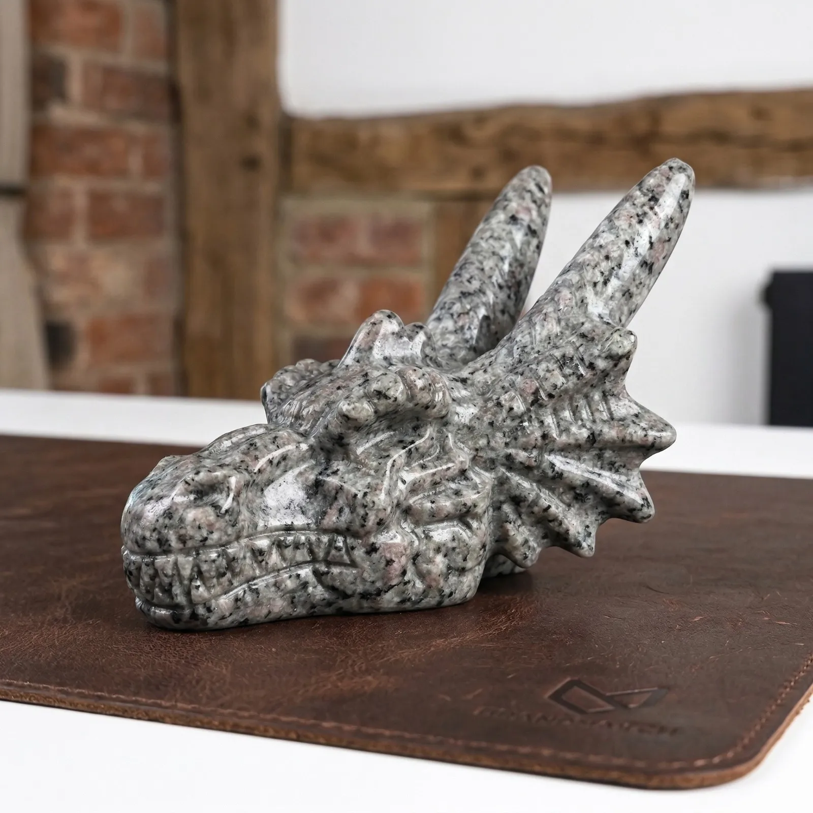 Yooperlite Dragon Skull Crystal Carving Quartz Healing Decor Gift Random
