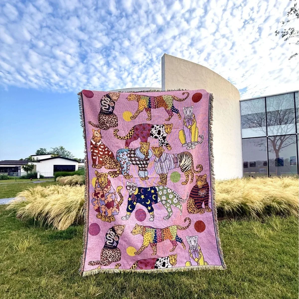 Eclectic Leopard Print Tapestry Blanket Boho Chic Pink Woven Throw with Colorful Retro Animal Pattern Statement Home Sofa Cover