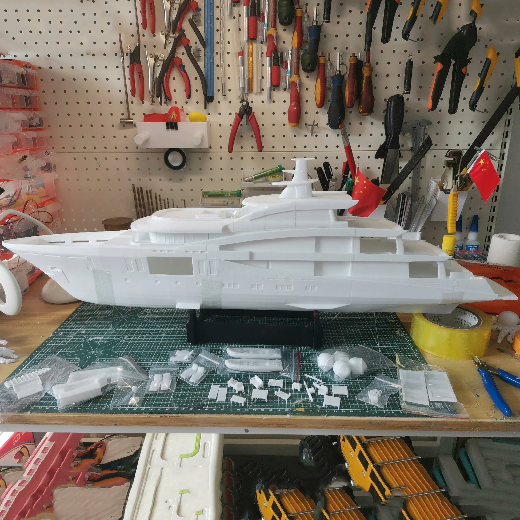 

1/75 Радиоуправляемая лодка 80 см AMELS 200 Лодка с дистанционным управлением Высокоточная 3D-печатная модель радиоуправляемой лодки Комплект игрушек для взрослых