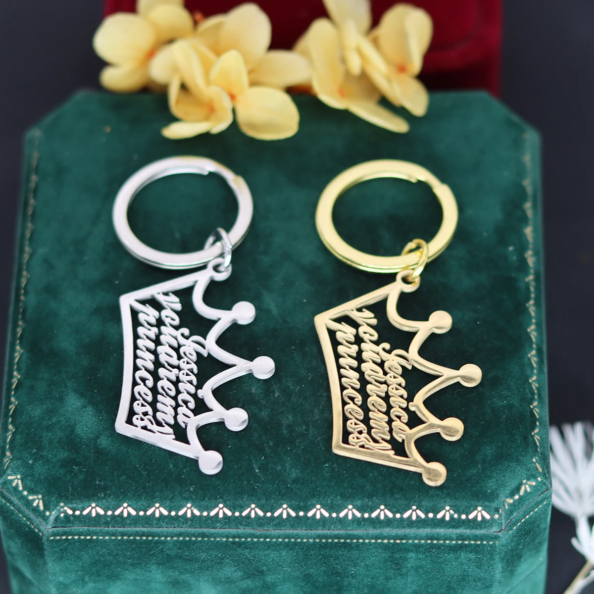 

QIAMNI индивидуальный персонализированный брелок с именем для мужчин и женщин, ювелирные изделия, подарок, подвески из нержавеющей стали, брелок для ключей с буквенным номером