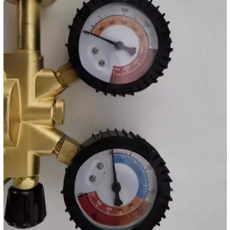 Brass Nitrogen Pressure Reducer with Dual Gauges, 70Bar Max Outlet Pressure for Air Conditioner Maintenance