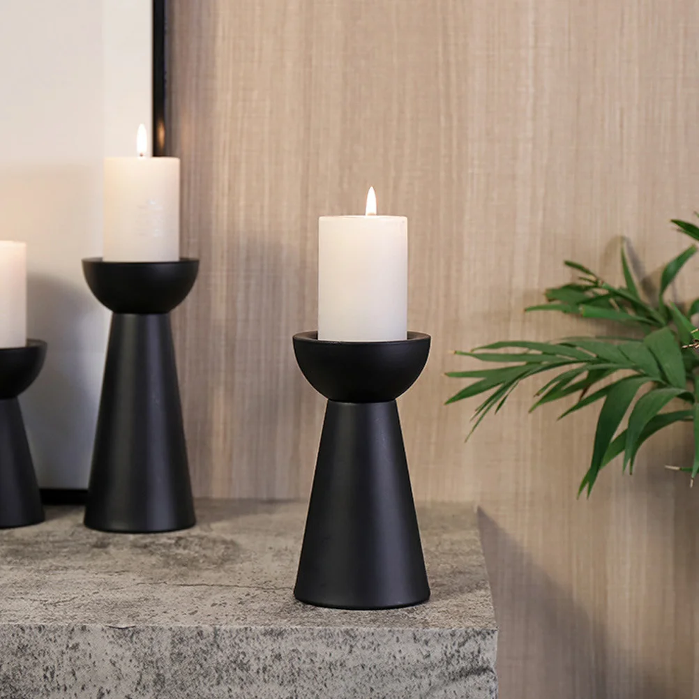 

Iron Holder Retro Metal Candlestick Vintage Taper Stand Desktop Decoration Wedding Party Candlestick Ornament