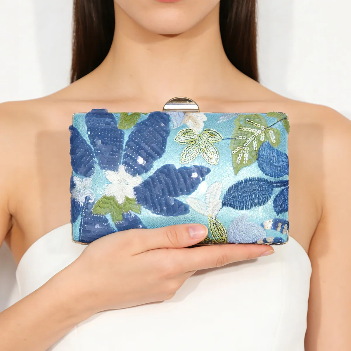 

Модная новинка: многоцветная квадратная сумка с вышивкой пайетками и цветочным узором, элегантная женская сумка-мессенджер в китайском стиле.