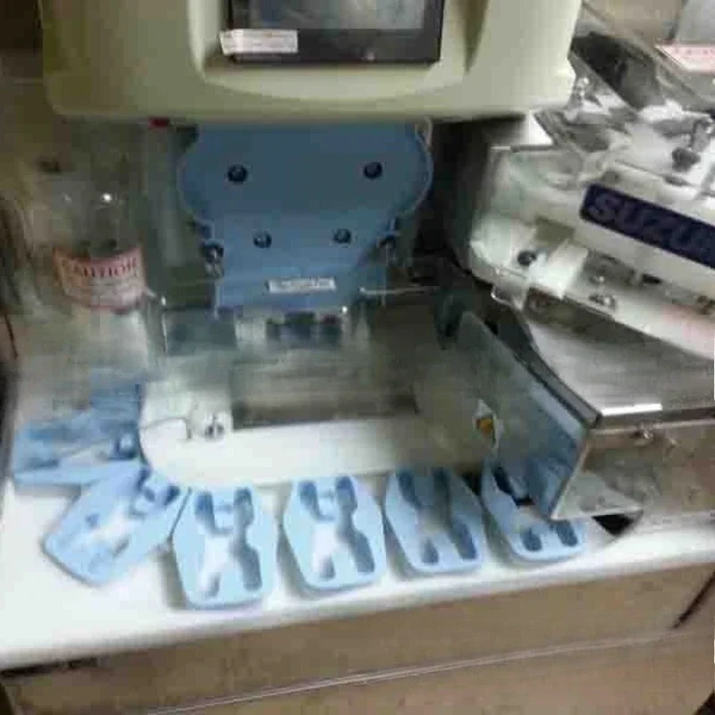 Sushi rice balls forming, plus packaging machine hand-held sushi rice balls + packaging 2-in-1 all-in-one machine