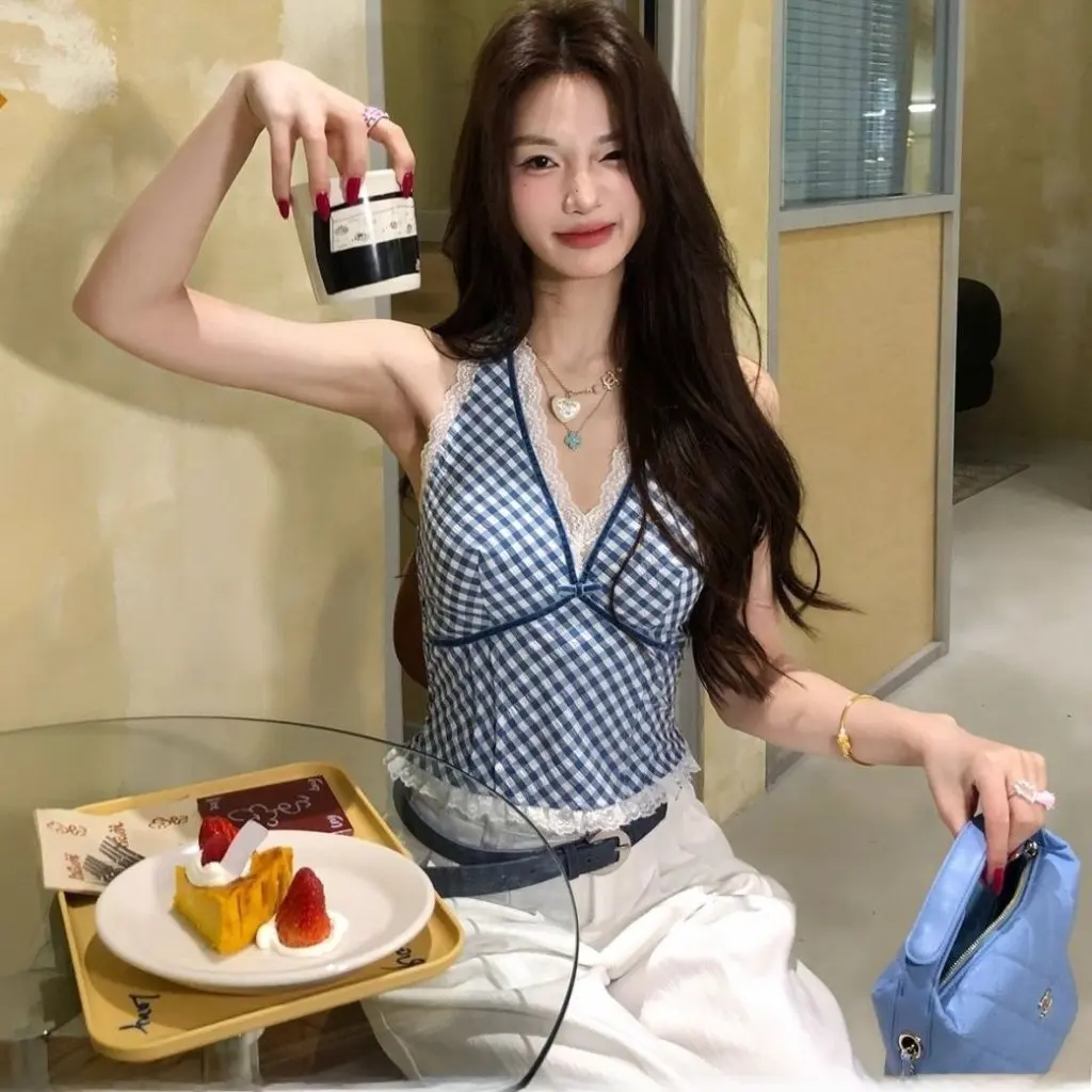 

Lace Stitching Plaid V-Neck Sleeveless Halter Camisole Slim-fit Top Blue Original Fabric