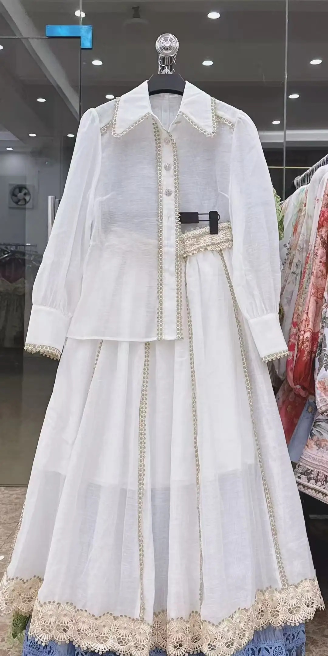 

k shirt women Europe 2025 spring new relaxed casual design sense
