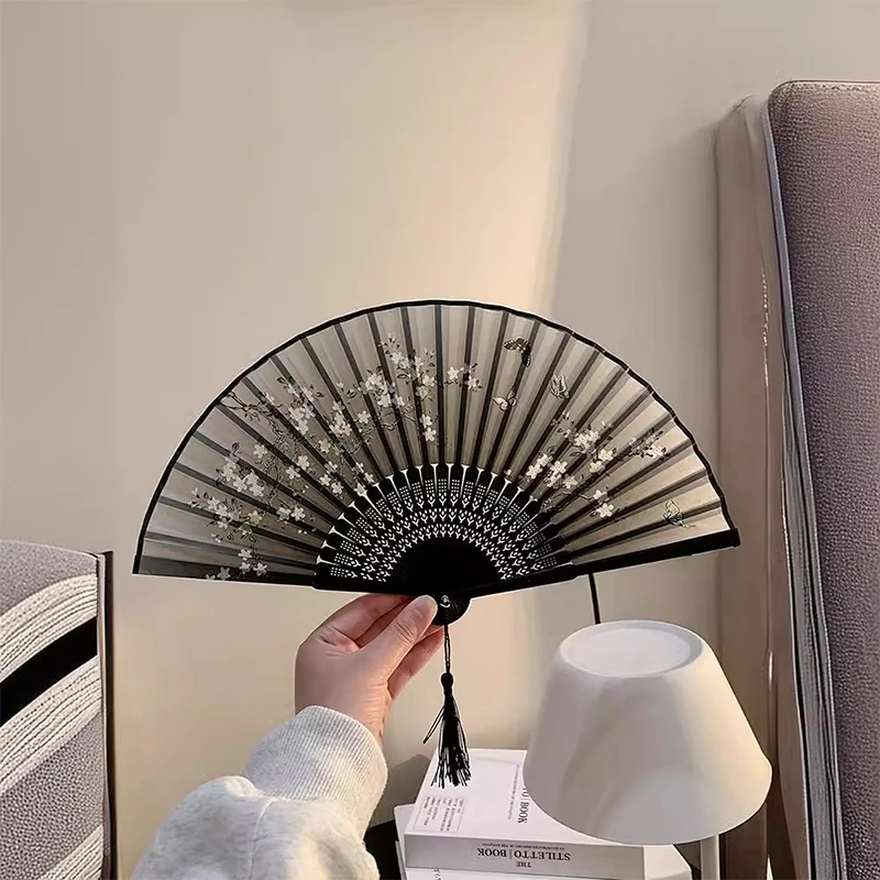 Retro Ink Orchid Silk Folding Fan New Chinese Style Ancient Lotus Hand Fans Close Friend Gift Classic Hanfu Decorated Crafts