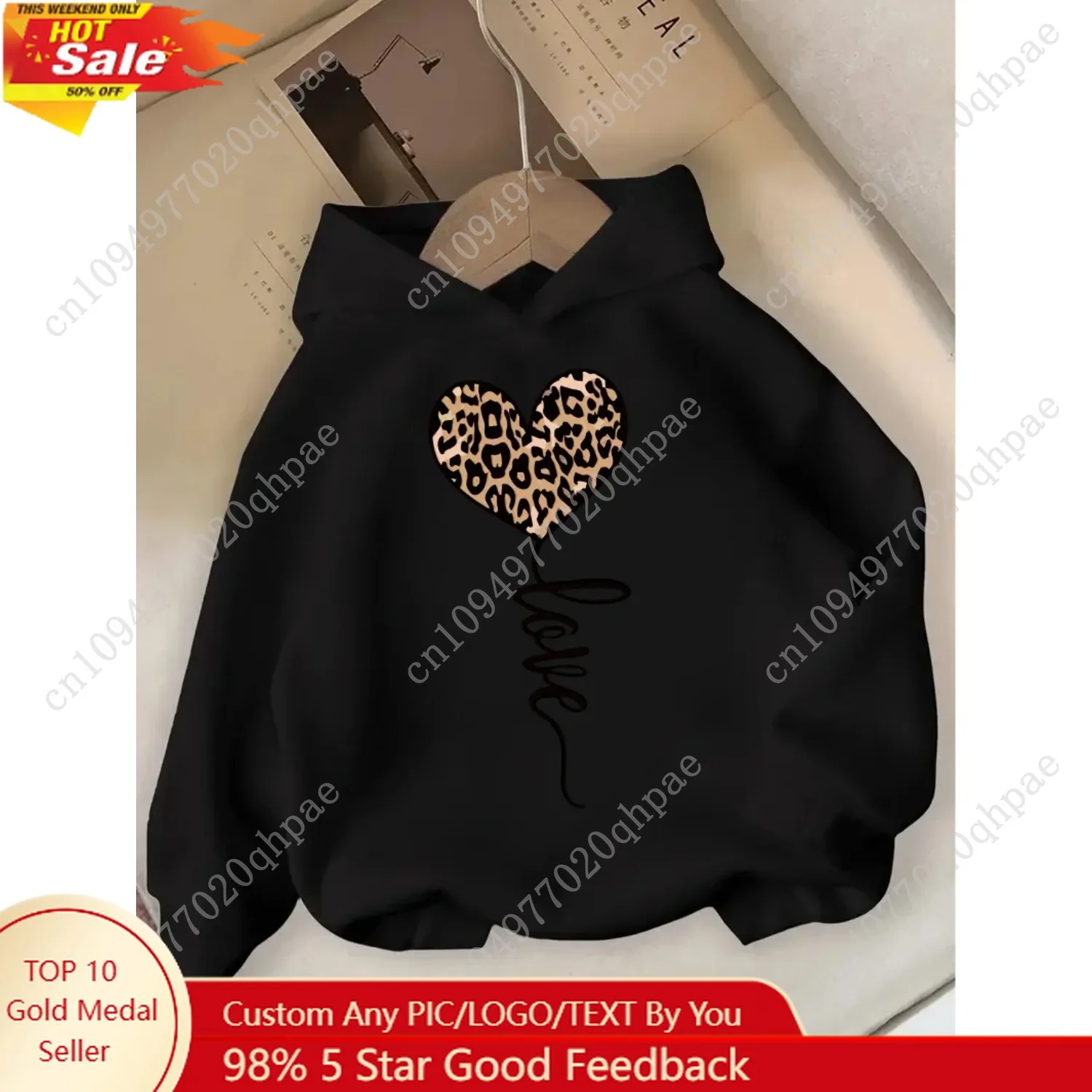 

This autumn single-piece girls' fashionable hooded sweatshirt features a simple and elegant heart-shaped pattern print