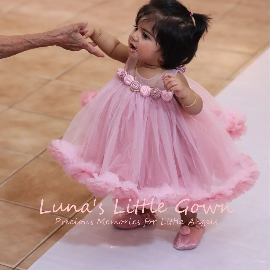 

Pink Sleeveless 3D Rose Embellished Tulle Baby Girl Tutu Dress First Birthday Flower Girl Gown Customized