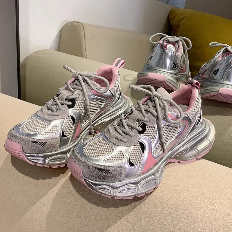 

Женские летние кроссовки 2026 года серебристо-розового цвета, дышащие, повседневные, для бега, универсальные, легкие, на толстой подошве, спортивные