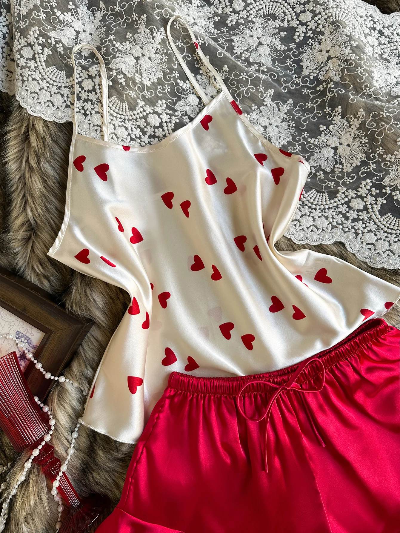 Summer New Women's Pajama Set Printed Top with Soild Shorts Comfortable 2 Piece Sleepwear Set for Relaxation and Daily Wear image 3