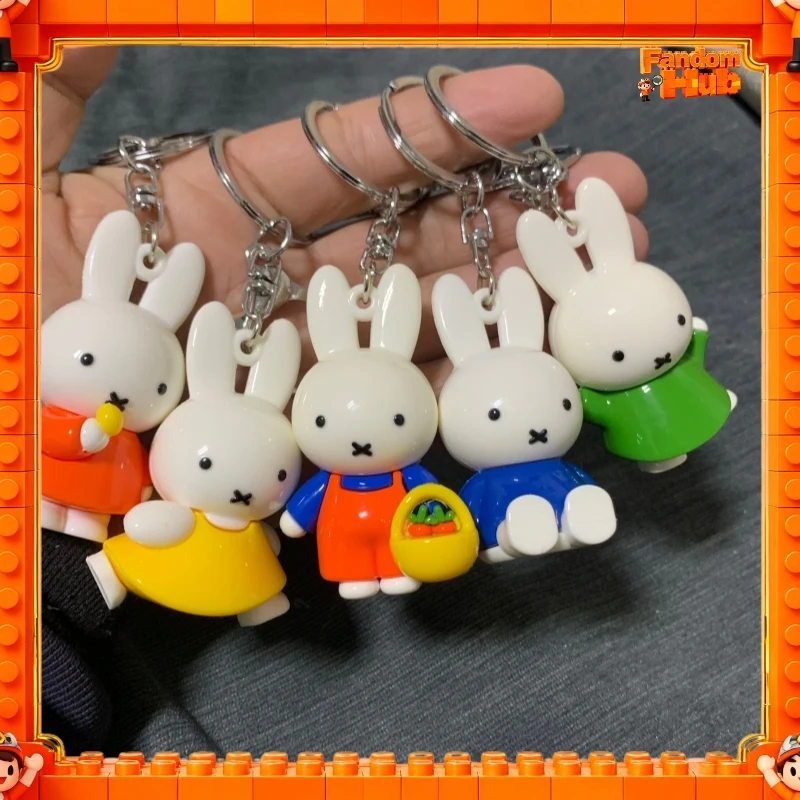 

Оригинальный брелок Miffy из классической серии, милая модель-игрушка, подарок, без коробки, возможны незначительные дефекты, не для перфекционистов.