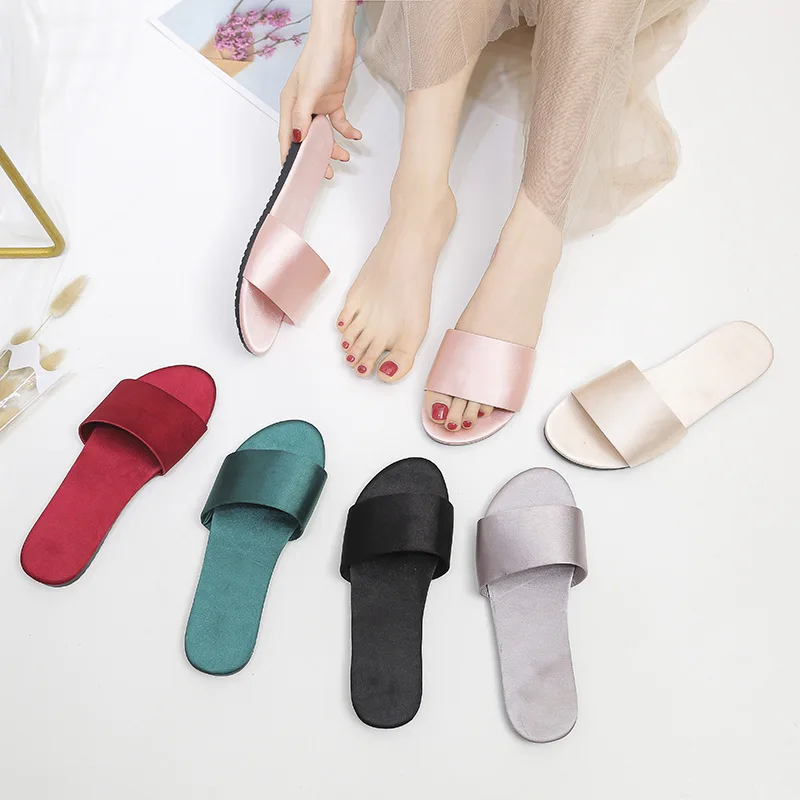 2023 New Home Slippers Fashion Flat Casual Satin Simulation Silk Slippers Indoor Non-slip Peep Toe Slides Wedding  Flip Flops