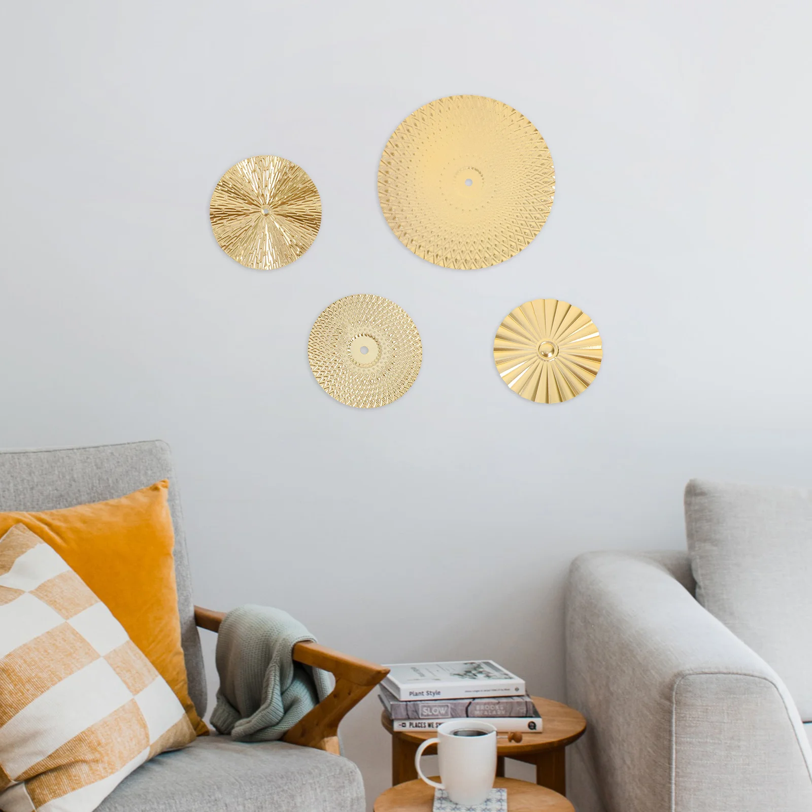 

4Pcs Iron Wall Decor Sunburst Disc Hanging Artistic Design Garden Home Office Balcony Courtyard Decoration Iron Circle Pendant