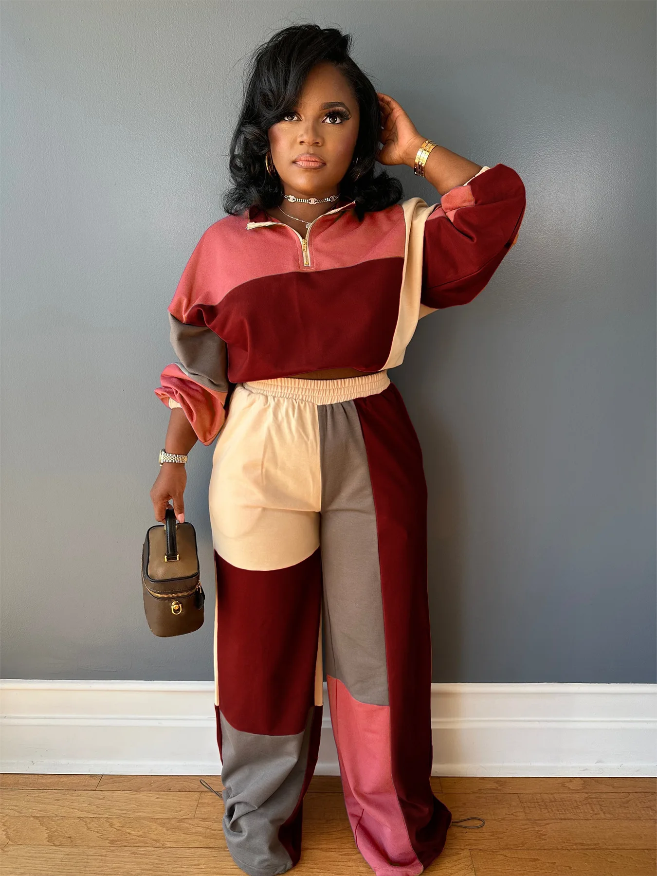 

Повседневный женский костюм: весенний комплект из топа с длинными рукавами и воротником-стойкой и брюк с широкими штанинами, удобный женский комплект из двух предметов