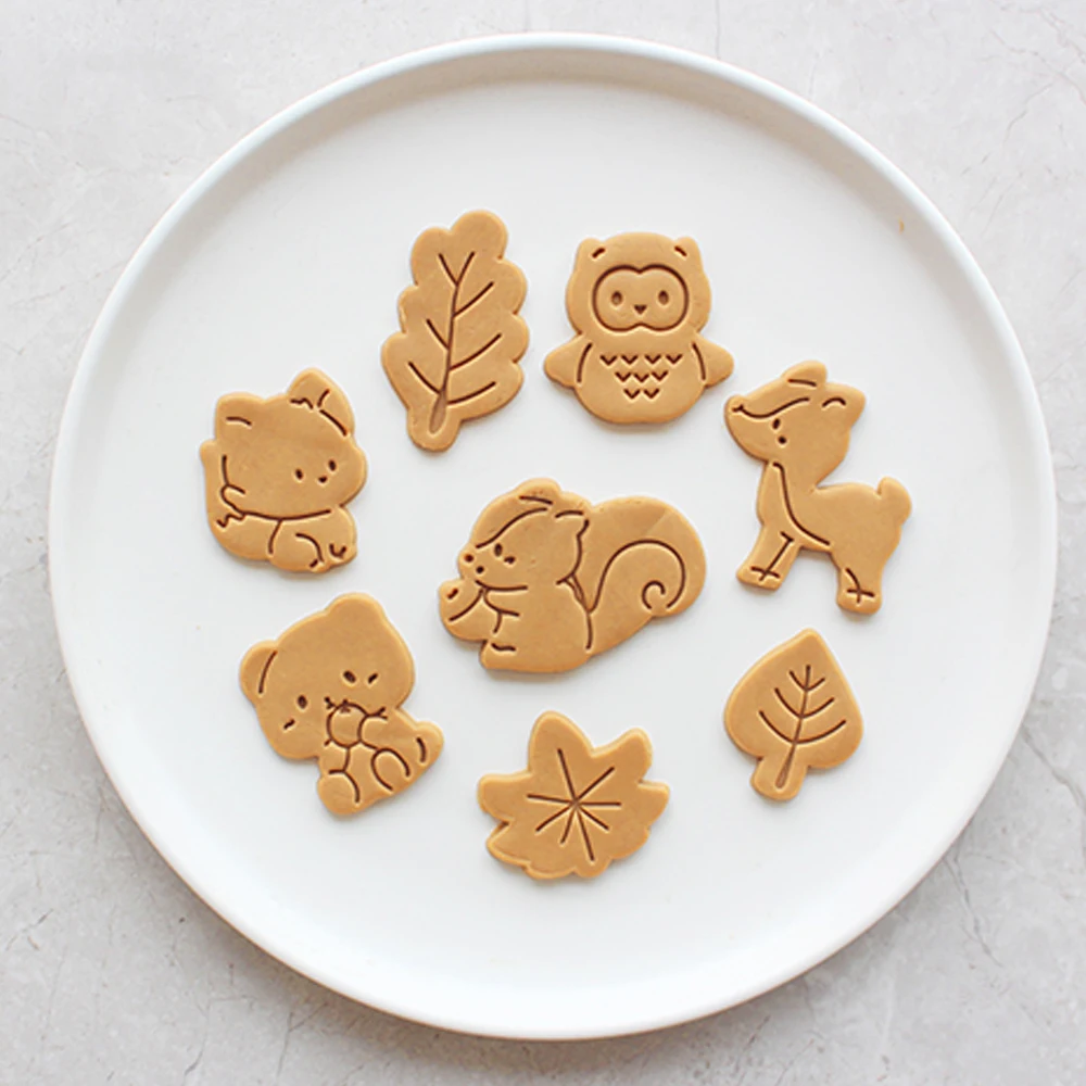 Cute Forest Squirrel Owl Leaf Biscuit Mould Animal Shape Cookie Cutter 3D Hand Pressure Embossed PLA Plastic Kitchen Accessories