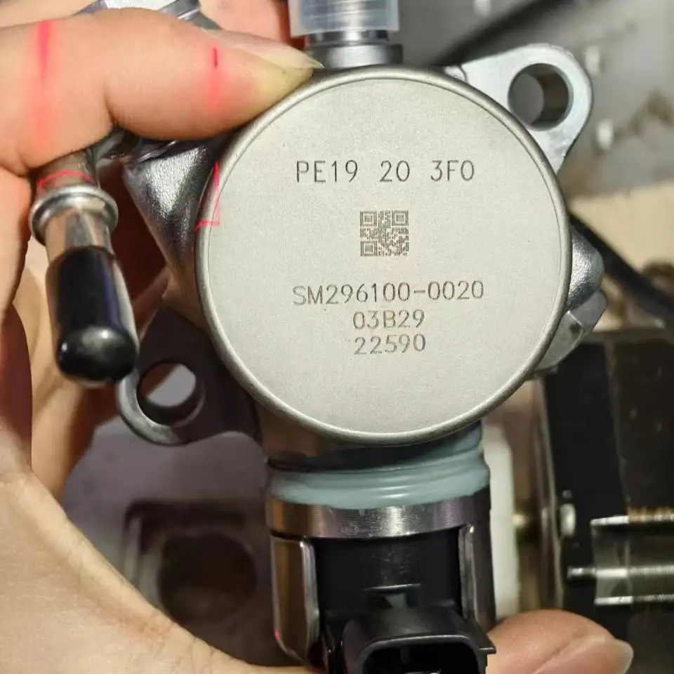 

Original PE19-20-3F0 296100-0020 PE19203F0 High Pressure Fuel Pump Fit For Mazda 2 3 6 CX-4 CX-5 CX4 CX5 2.0L 2.5L L4 2012-2018