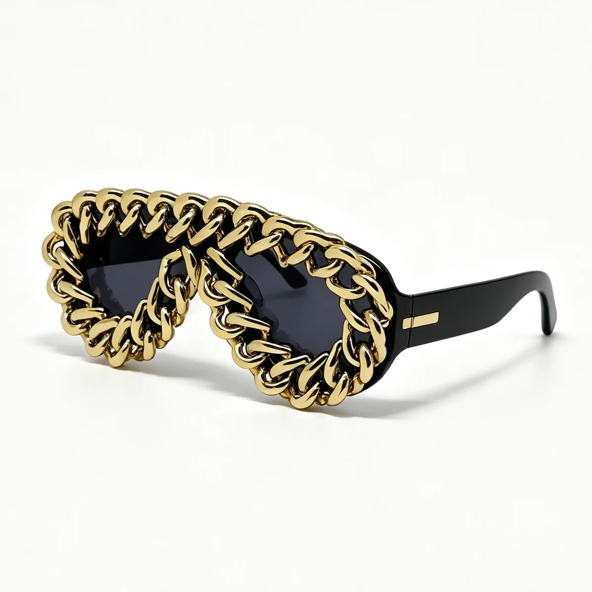 Luxury Heart Chain Sunglasses Women Punk Hip Hop Thick Gold Chain Oversized Aviator Frame Shades UV400 Nightclub Party Eyewear