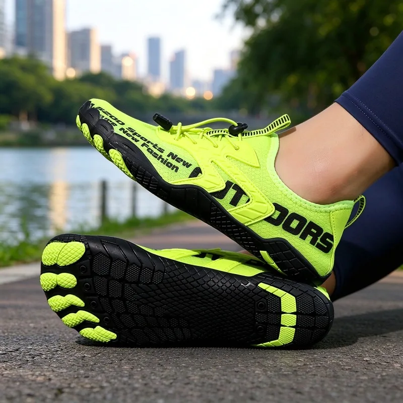 Men's daily lightweight breathable casual sports shoes swimming shoes indoor fitness shoes fashion sports men's shoes